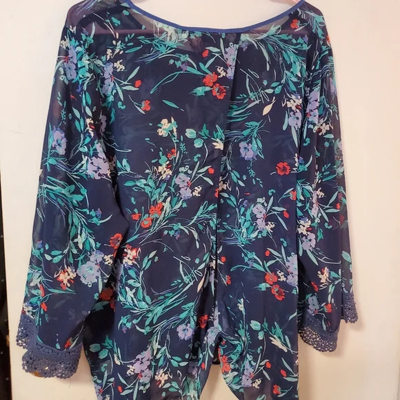 Plus Size Floral Mesh Tye Back Top - Picture 2 of 5